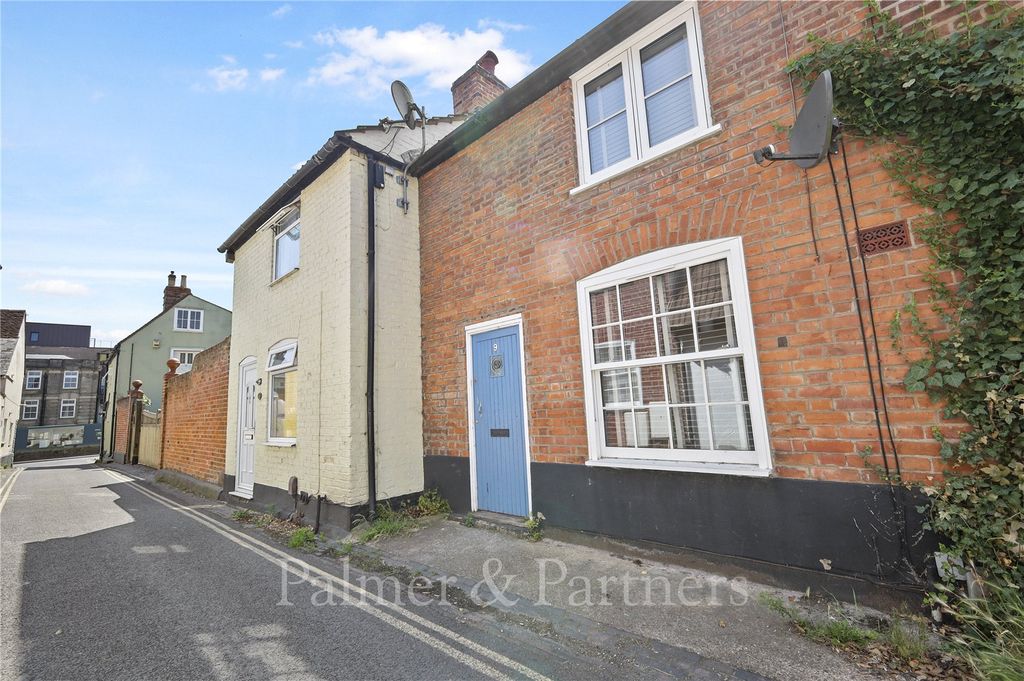 Property photo 1 of 10 External