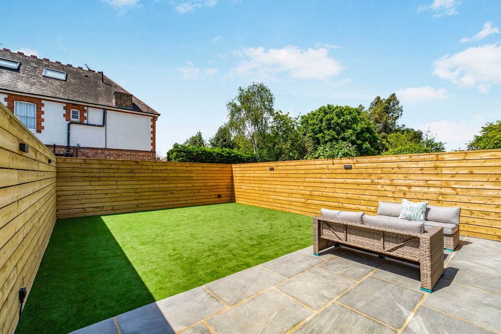 Property photo 3 of 18 Pbox-Img.Jpg