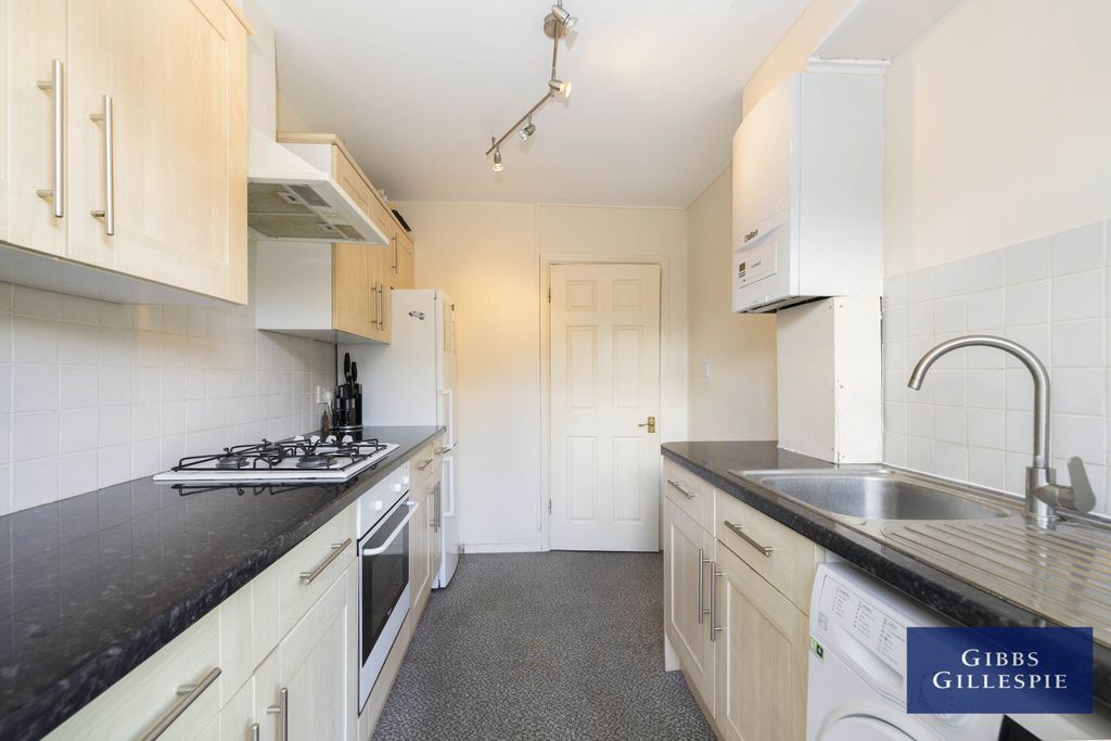 Property photo 2 of 8 4