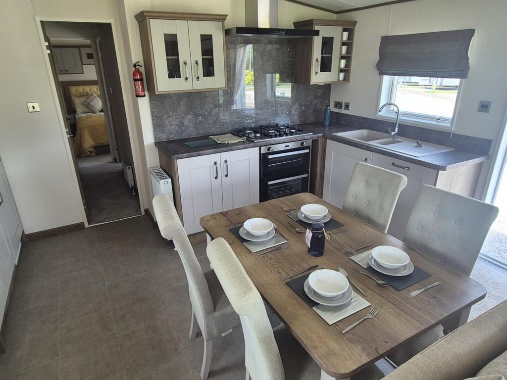 Property photo 3 of 7 62Abee65 3cc4 48d2 Af16 82d72Eec0Bac.Jpg
