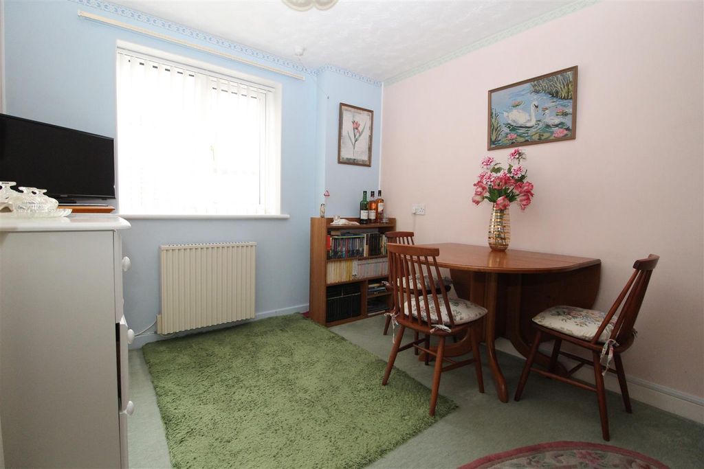 Property photo 3 of 8 Img_5473.Jpg