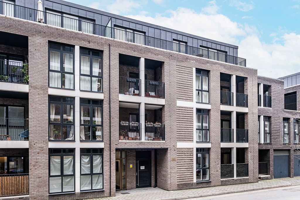 Property photo 3 of 11