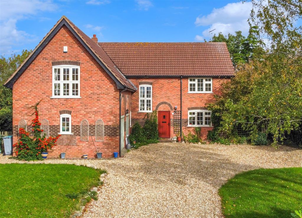 Property photo 1 of 29 Elevated Front Aspect 056