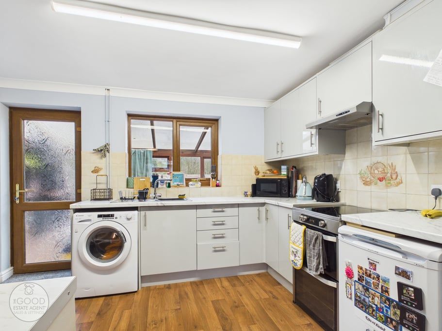 Property photo 3 of 8