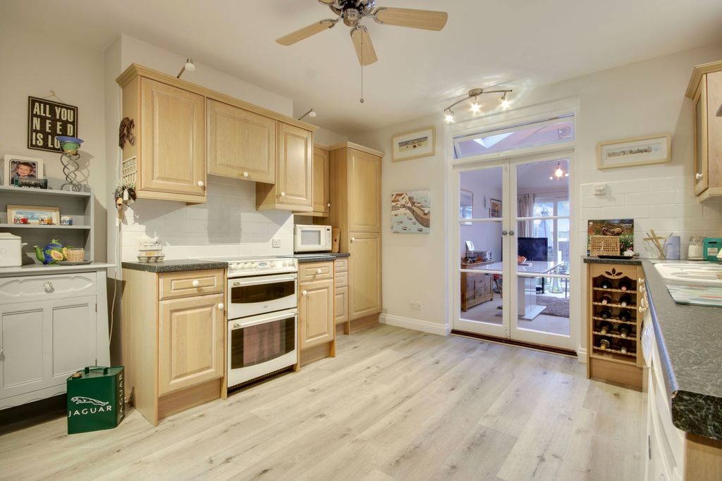 Property photo 2 of 17 Img_1535-Img_1537-1