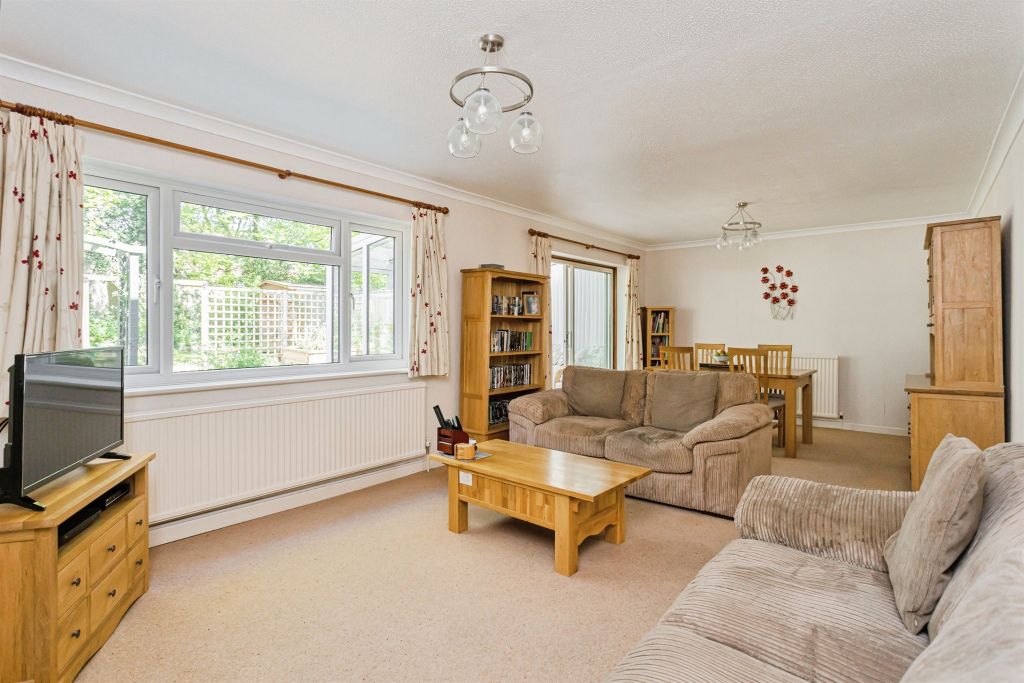 Property photo 3 of 21