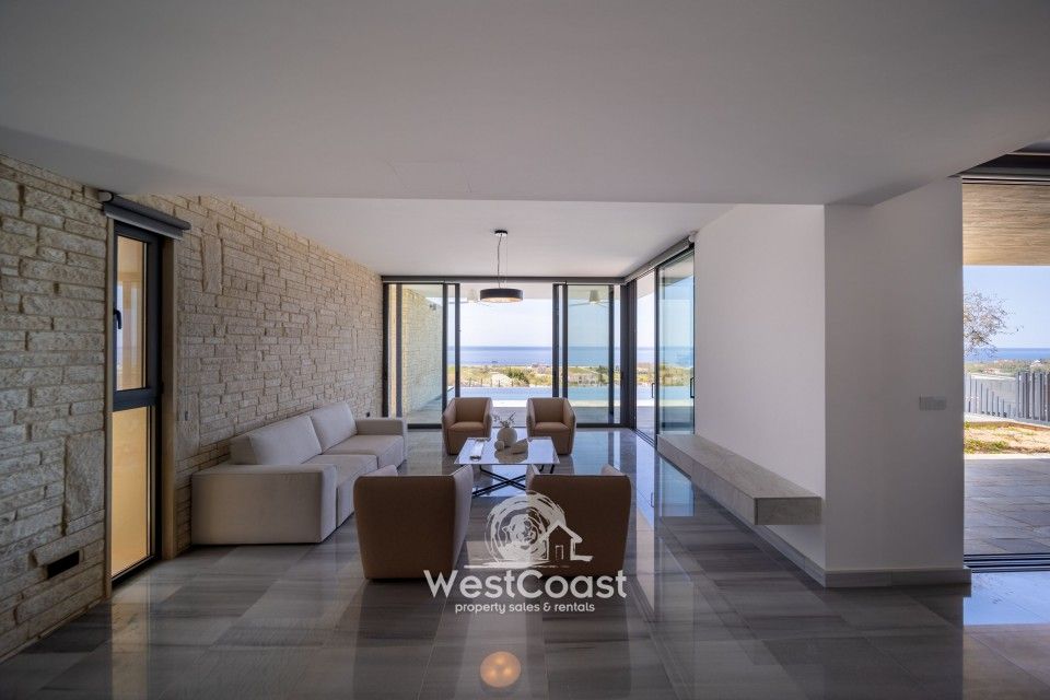 Property photo 3 of 28