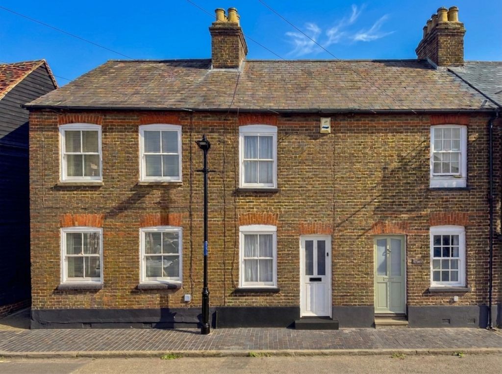 Property photo 1 of 17 95Sopwellfront1