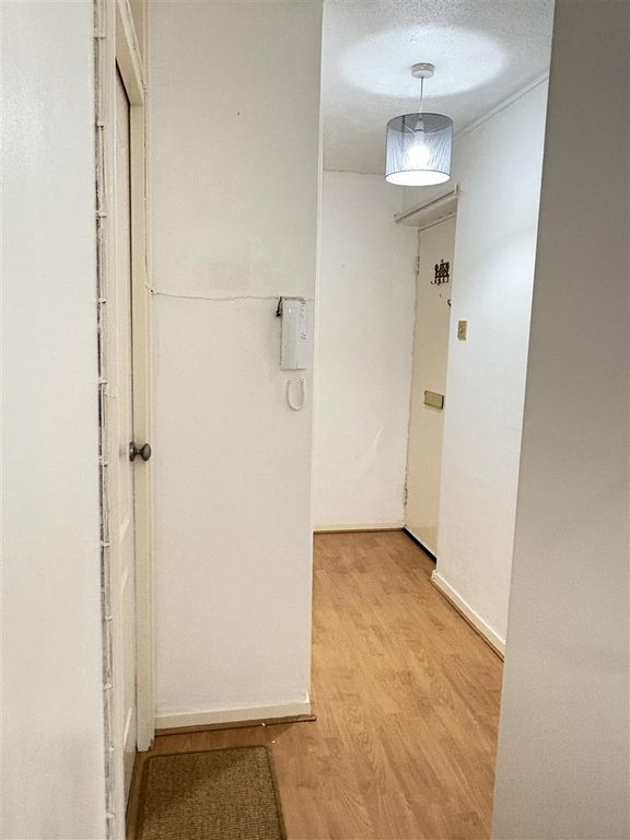 Property photo 3 of 15 Hall