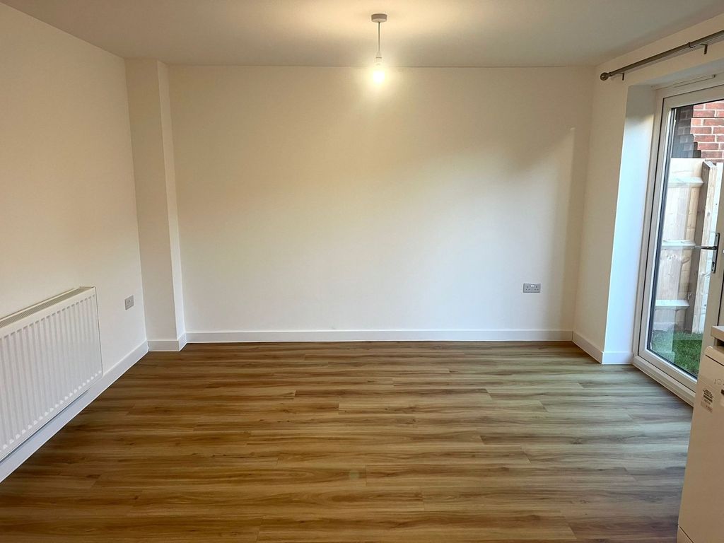 Property photo 3 of 12 Picture No. 19