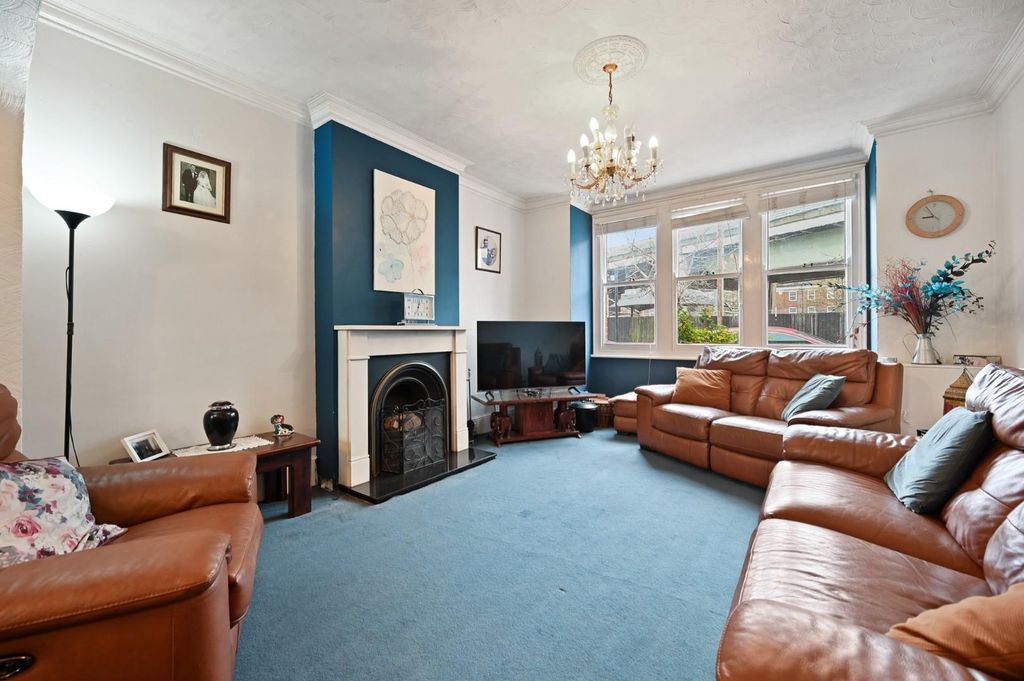 Property photo 2 of 10 Boston Park Road- Reception 3 (1).Jpg