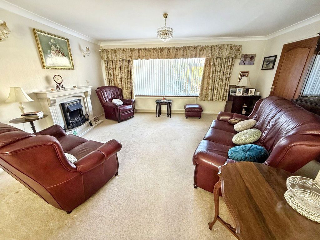 Property photo 2 of 21