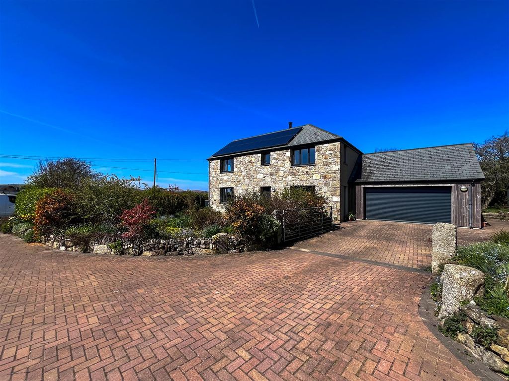 Property photo 2 of 36