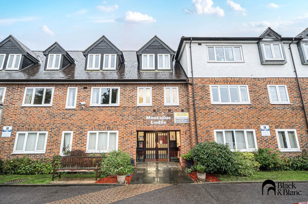 Property photo 1 of 19 External