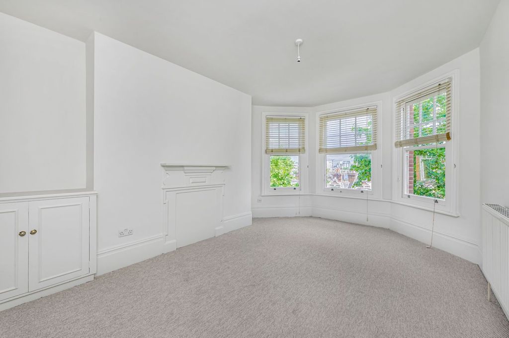 Property photo 1 of 11 Picture No. 23