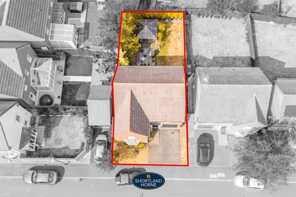 Property photo 2 of 40 Phoebecloseoutline.Jpg