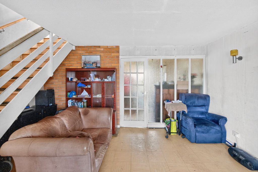 Property photo 3 of 12 Living Room