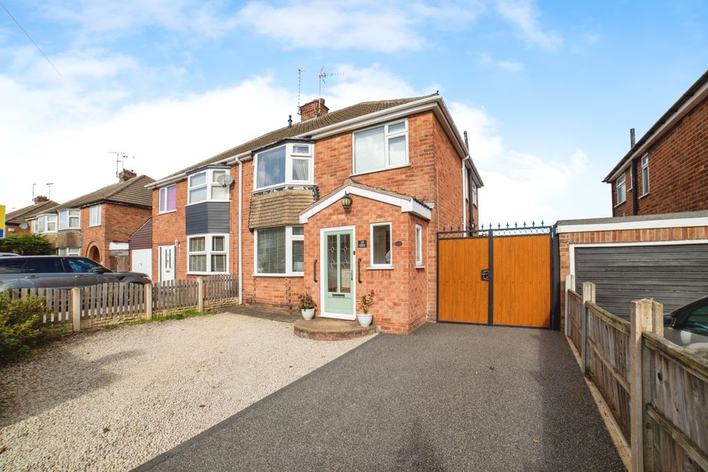 Property photo 1 of 16 Photography