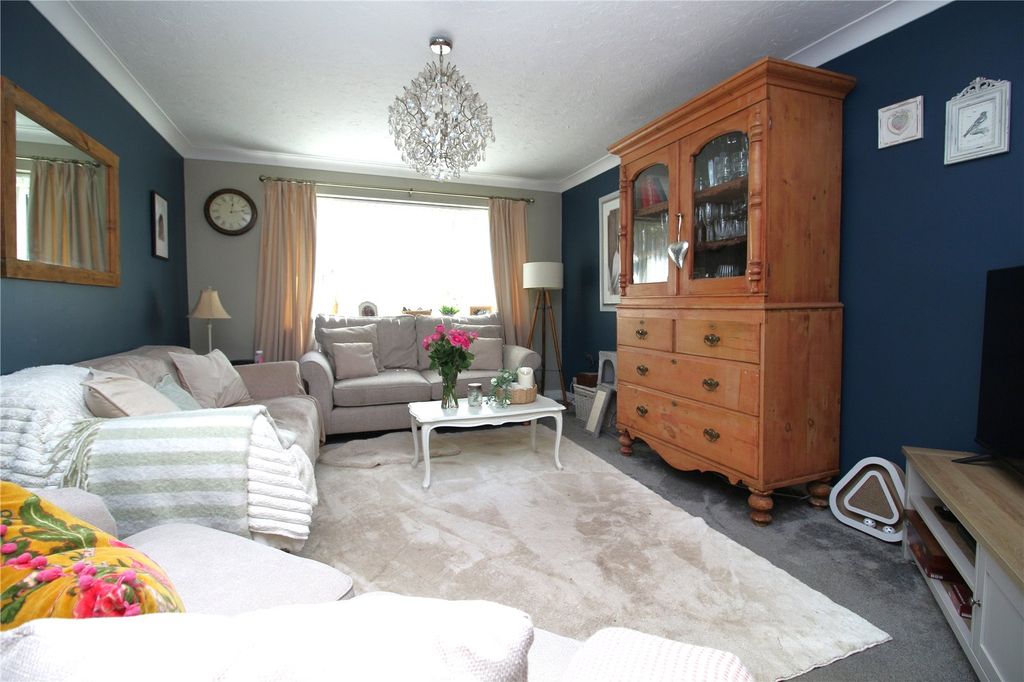 Property photo 2 of 18 Picture No. 23