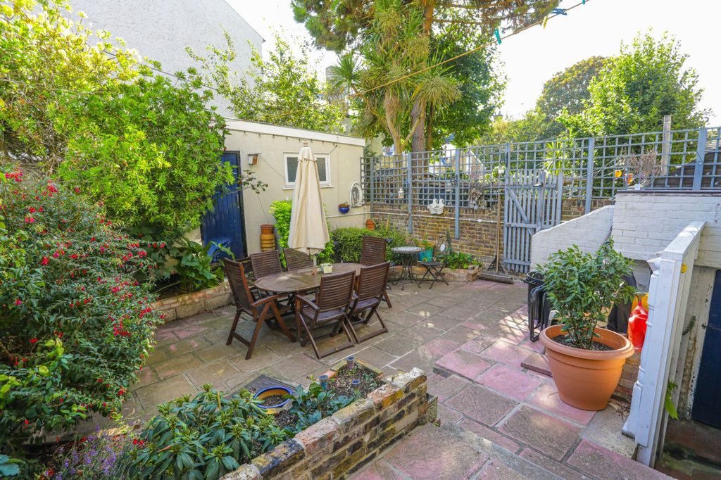 Property photo 3 of 26 Picture 3