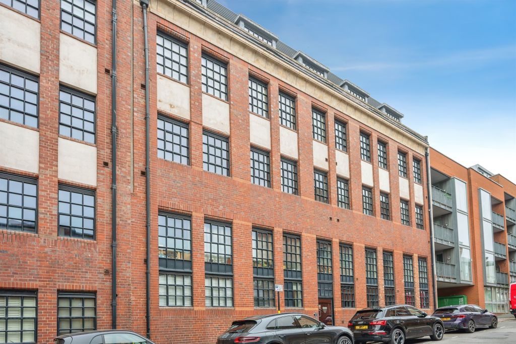 Property photo 1 of 16