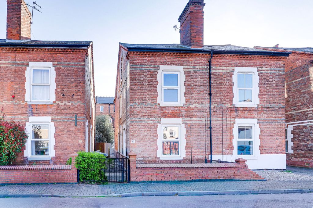 Property photo 1 of 18