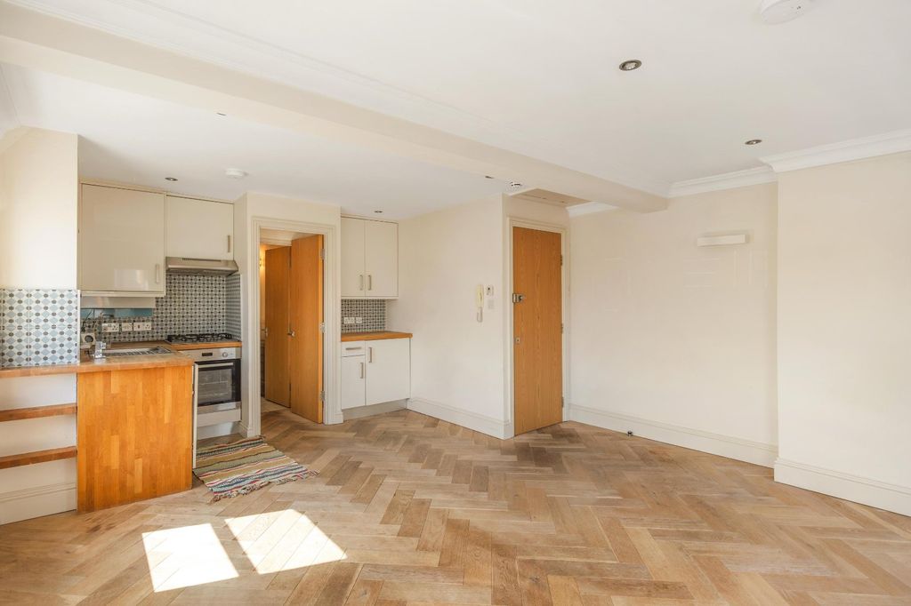 Property photo 3 of 16 Picture No. 04