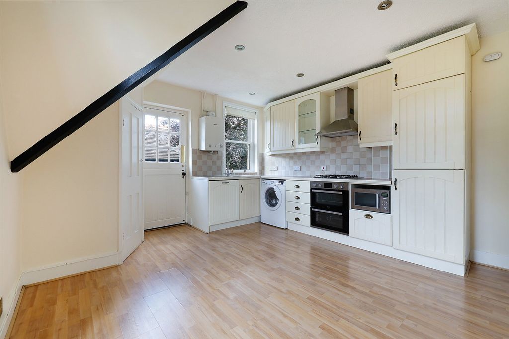 Property photo 2 of 14 Picture No. 34