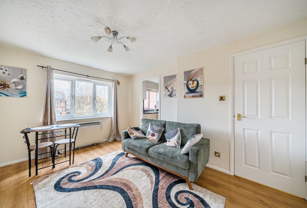 Property photo 2 of 15 1383023-11-691Dd3...