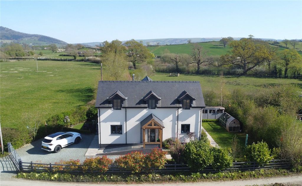 Property photo 1 of 36 Picture No. 07