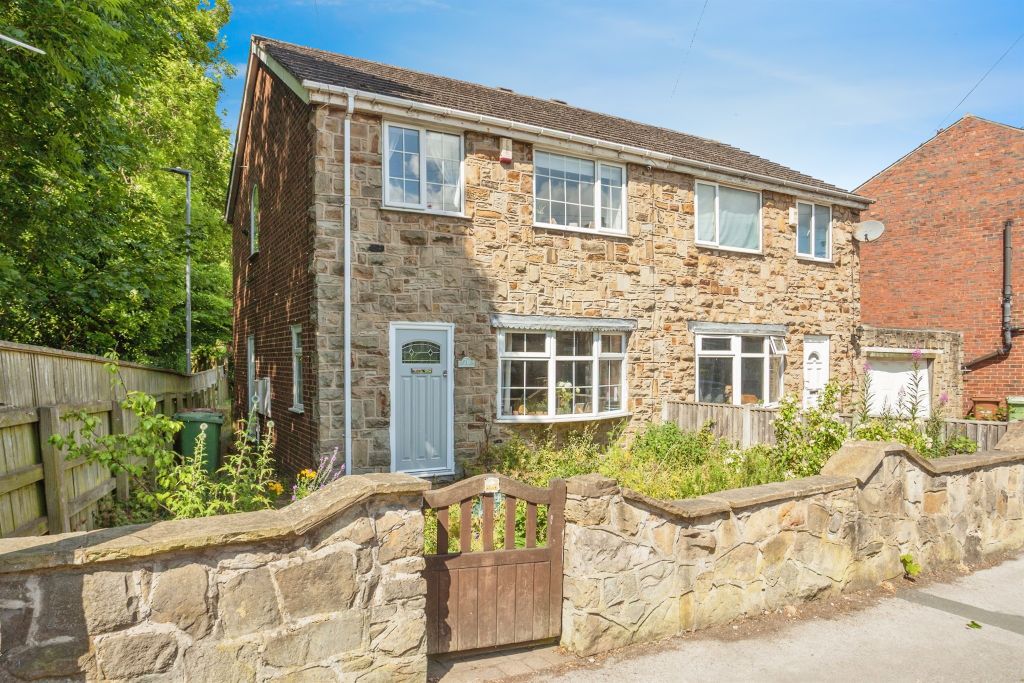 Property photo 2 of 17