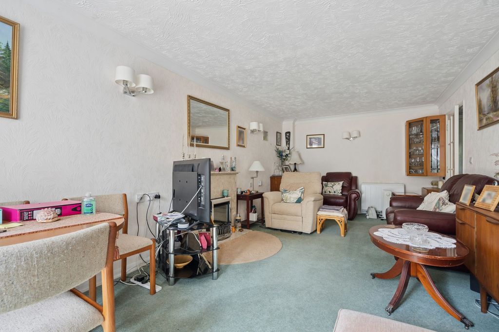 Property photo 3 of 11