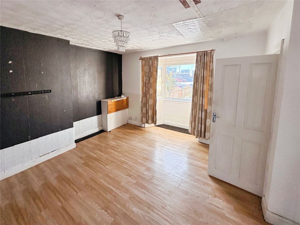 Property photo 2 of 8 Living Room