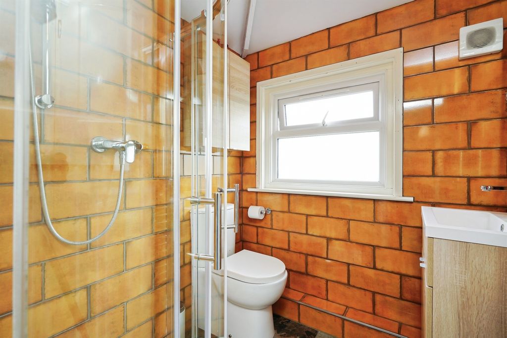 Additional image 11 of 3 bed semi-detached house for saleSwinbourne Road, Littlemore, Oxford OX4