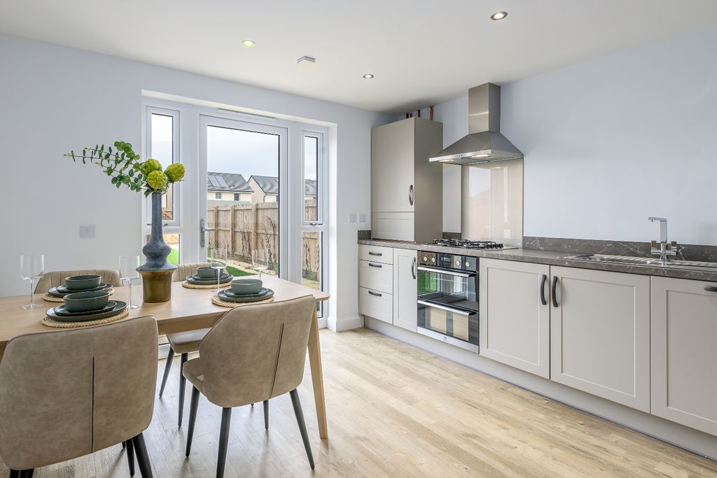 Property photo 2 of 10 Kitchen/Dining In 3 Bedroom Home