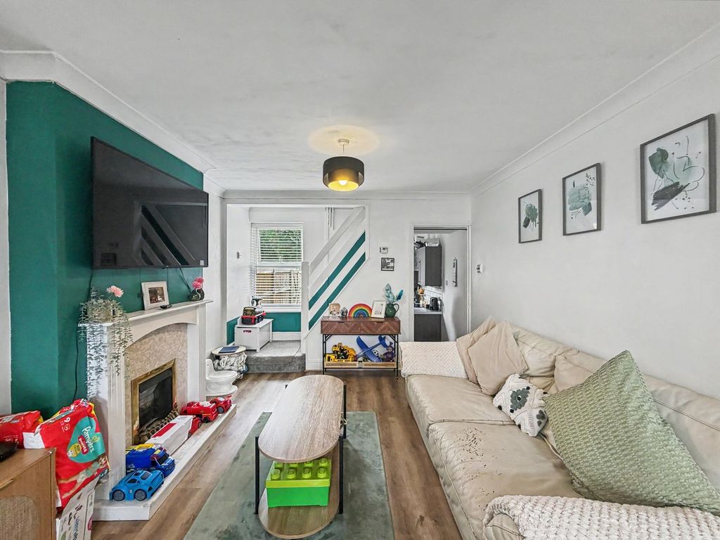 Property photo 3 of 19