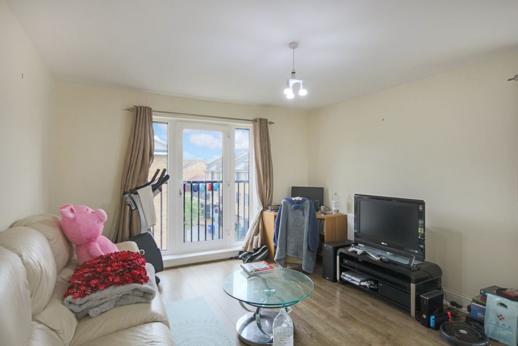 Property photo 2 of 8
