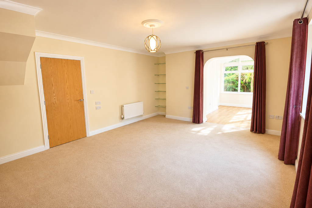 Property photo 3 of 6 Living Room