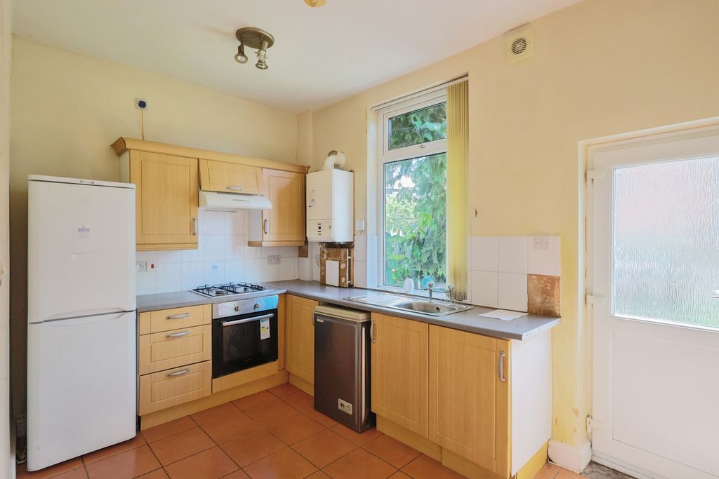 Property photo 3 of 17 Photo
