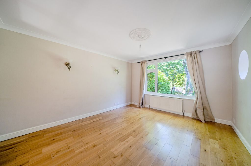 Property photo 3 of 15 6-6A3Bd1A50416d-1...