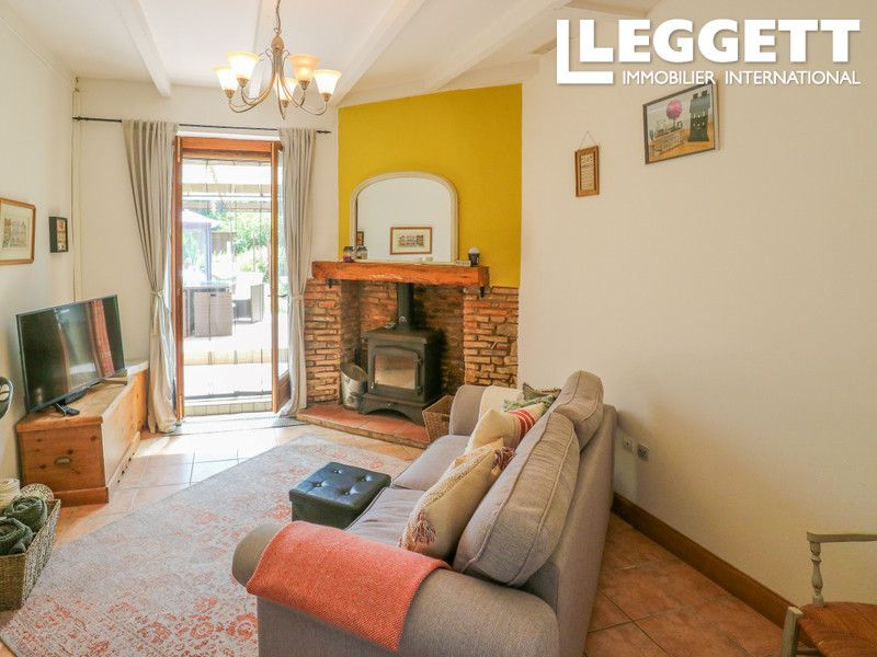 Property photo 2 of 10