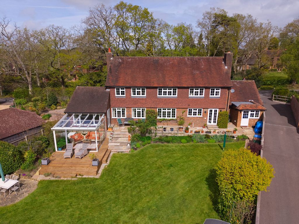 Property photo 2 of 20