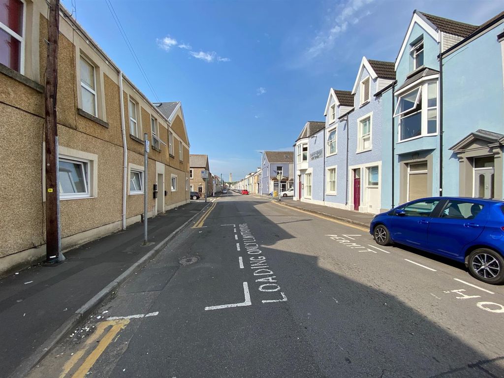 Property photo 2 of 12 Img_1155.Jpg