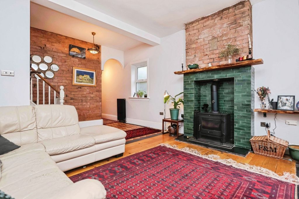 Property photo 3 of 19 Pbox-Img.Jpg