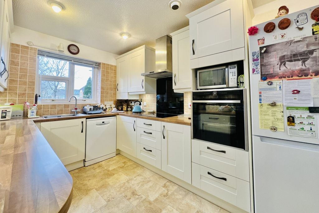 Property photo 3 of 12 Picture No. 21