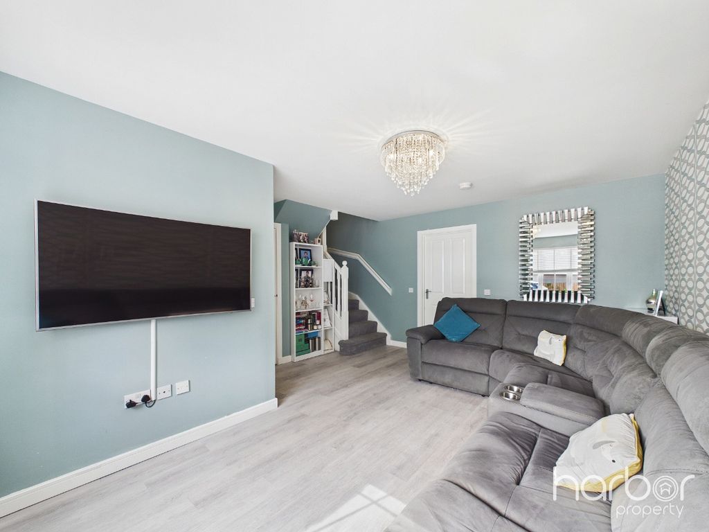 Property photo 3 of 24 4780075