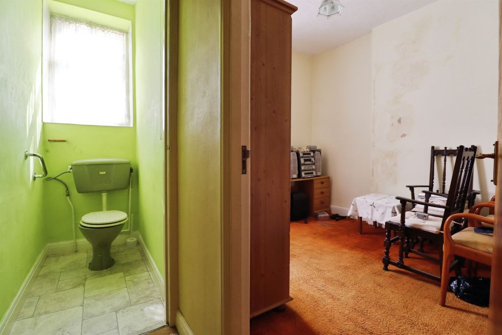 Property photo 3 of 35