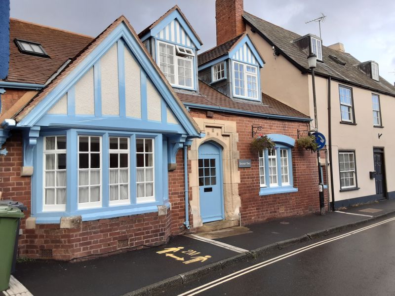 Property photo 1 of 11 Photo 11