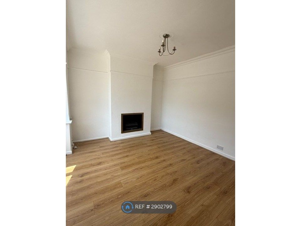Property photo 2 of 25 Living Room 1