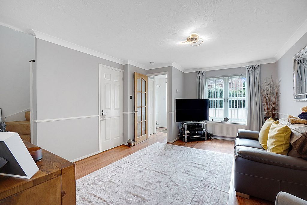 Property photo 3 of 34